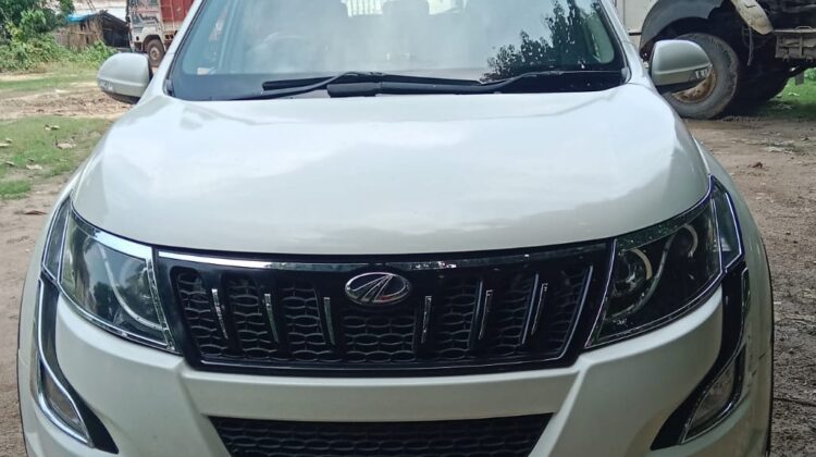 XUV 500 W10