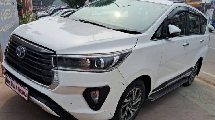 INNOVA CRYSTA 2.4 V