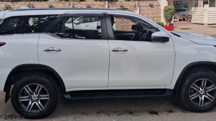 FORTUNER 4X2