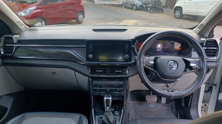 KUSHAQ STYLE 1.0 TSI (AT)