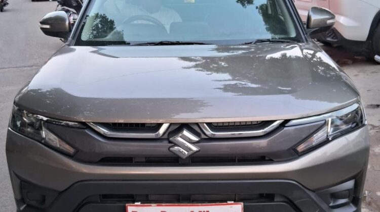 BREZZA VXI