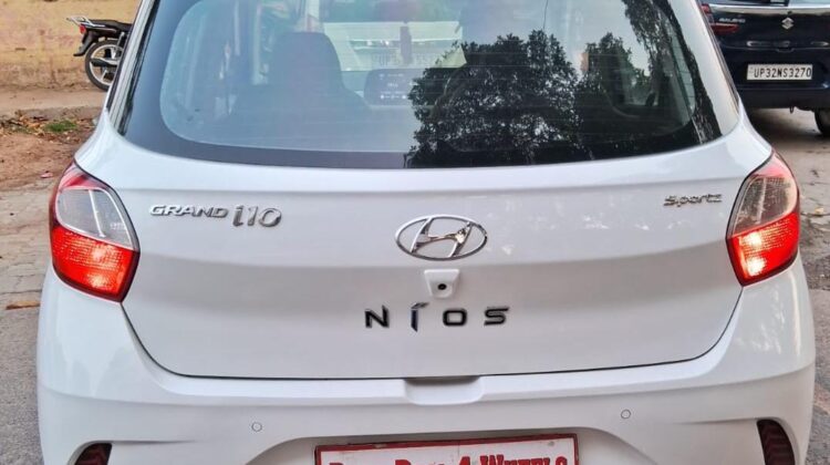 GRAND I 10 NIOS SPORTZ