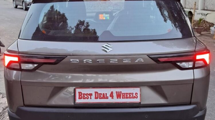 BREZZA VXI