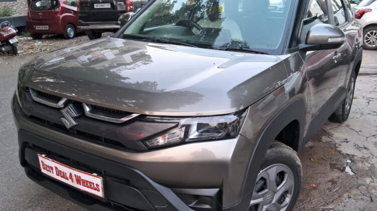 BREZZA VXI