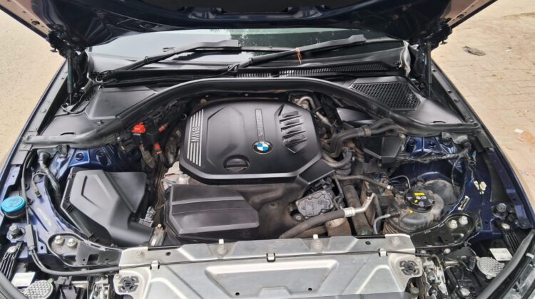 BMW 320 D LUX LINE (AT)