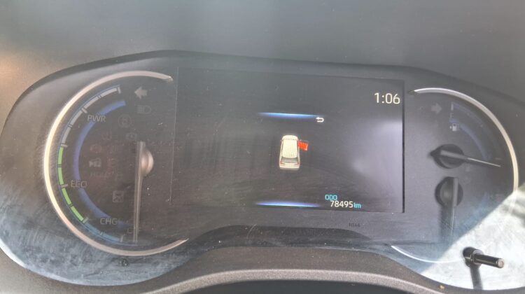 INNOVA HYCROSS HYBRID ZX