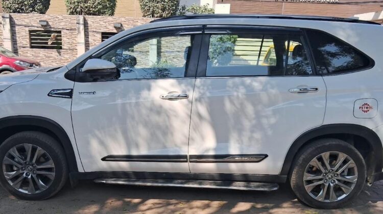 INNOVA HYCROSS HYBRID ZX