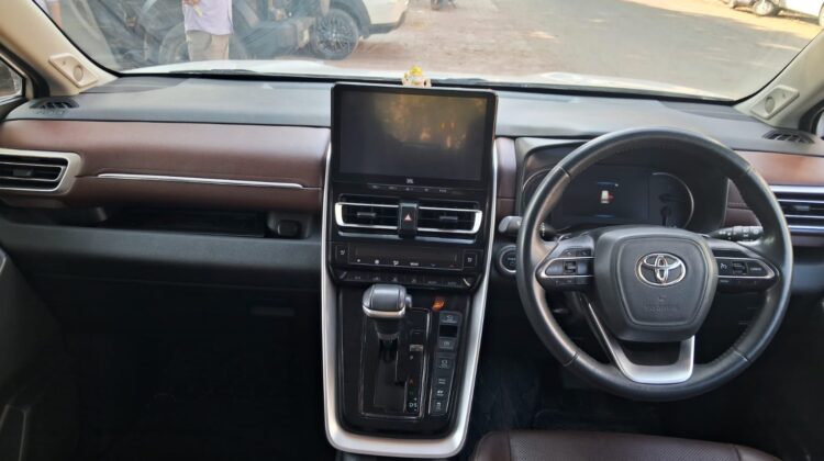 INNOVA HYCROSS HYBRID ZX