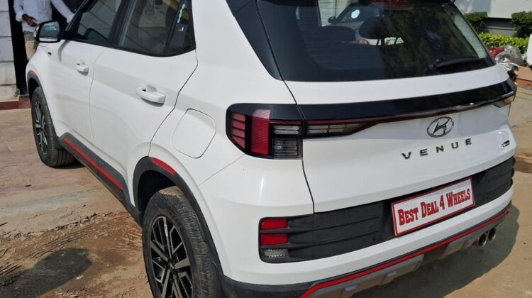 VENUE N LINE N8 (AT)