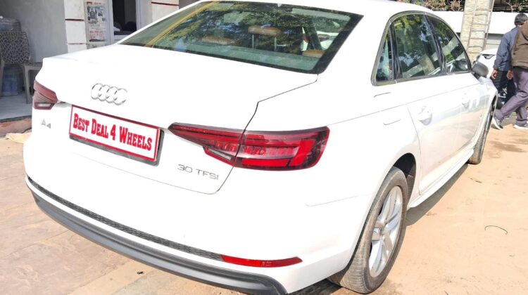 AUDI A4 30 TFSI