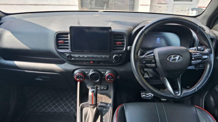 VENUE N LINE N8 (AT)