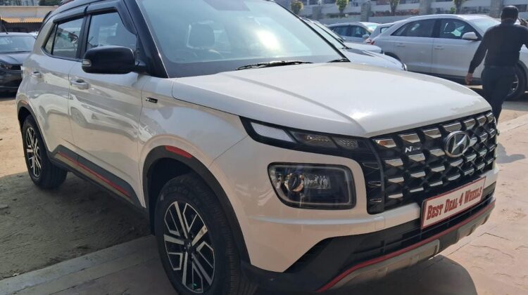 VENUE N LINE N8 (AT)