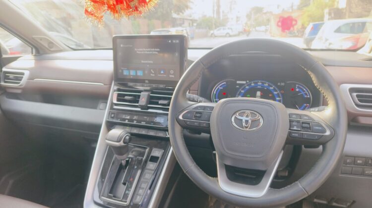 INNOVA HYCROSS HYBRID ZX