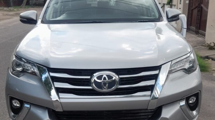 FORTUNER 4X2