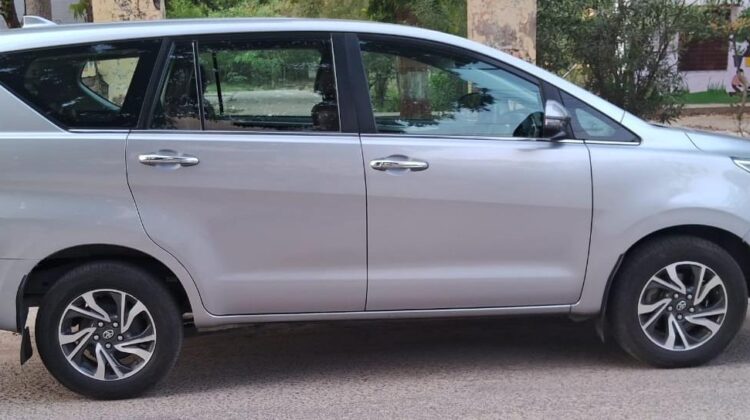 INNOVA CRYSTA 2.4 V