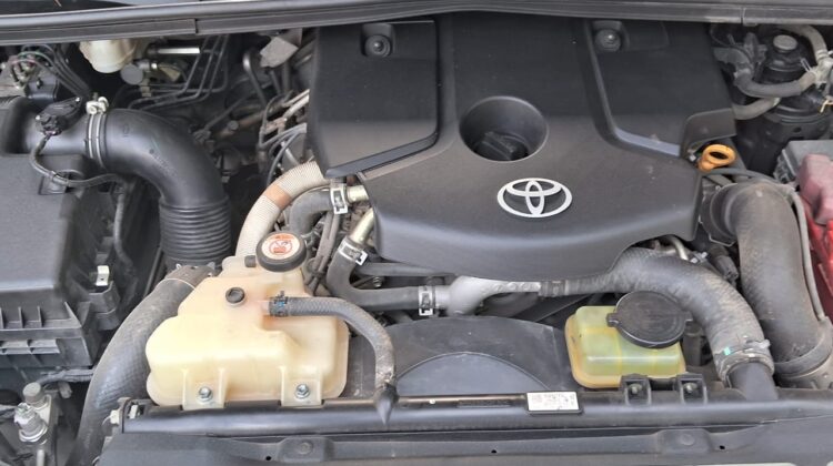 INNOVA CRYSTA 2.4 V