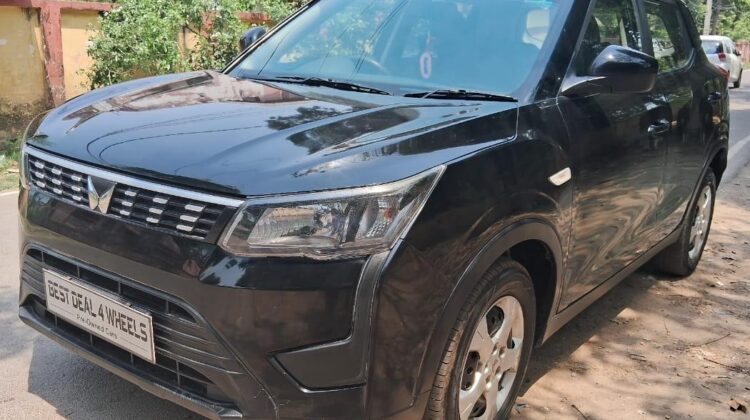 XUV 300 W6