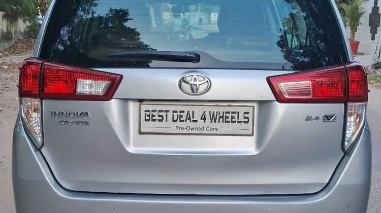 INNOVA CRYSTA 2.4 V