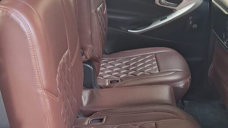 INNOVA CRYSTA 2.4 V