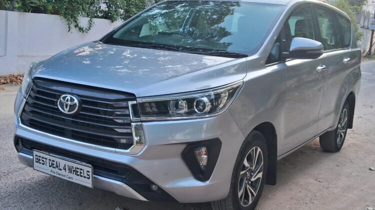 INNOVA CRYSTA 2.4 V