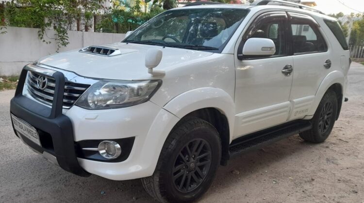FORTUNER 4X4 (AT)