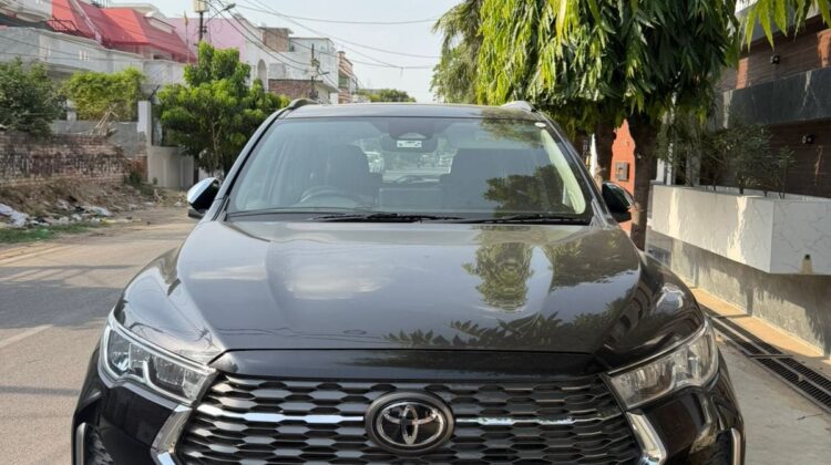 INNOVA HYCROSS HYBRID ZX