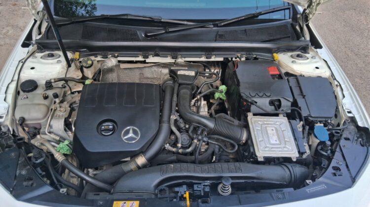 MERCEDES BENZ A 200 LIMOUSINE