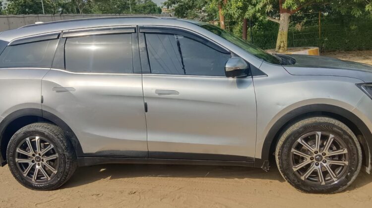 XUV 700 AX7