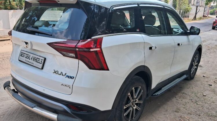 XUV 700 AX7 LUXURY