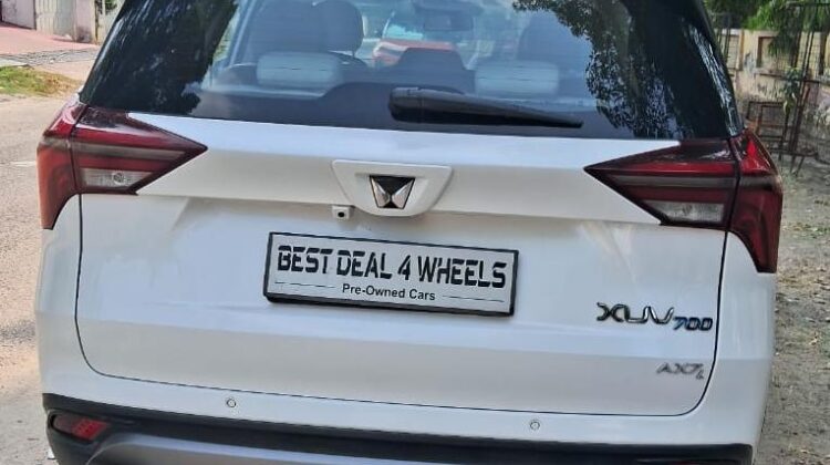 XUV 700 AX7 LUXURY