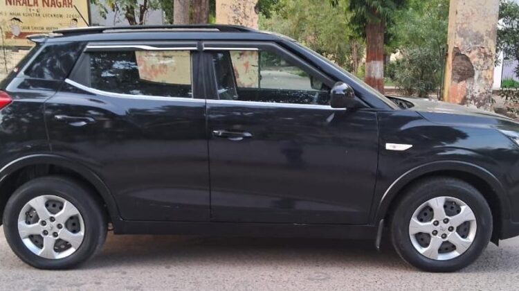XUV 300 W6