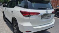 FORTUNER 4X2 (AT)