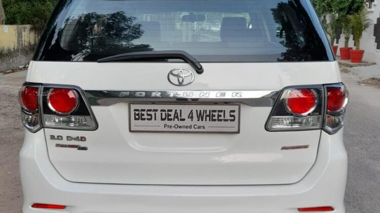 FORTUNER 4X4 (AT)