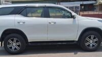 FORTUNER 4X2 (AT)