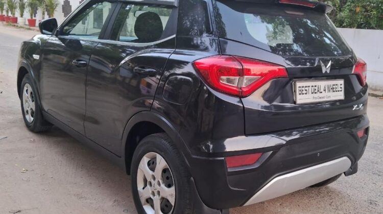 XUV 300 W6