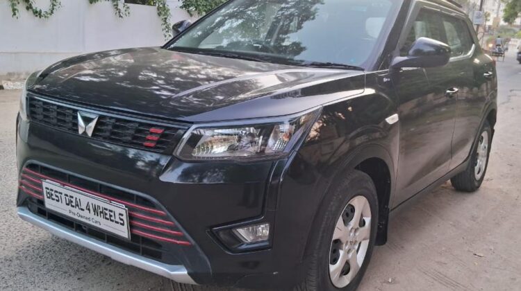 XUV 300 W6