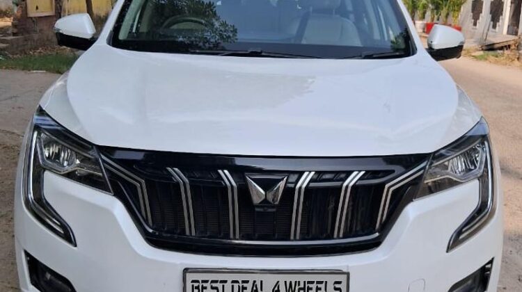 XUV 700 AX7 LUXURY