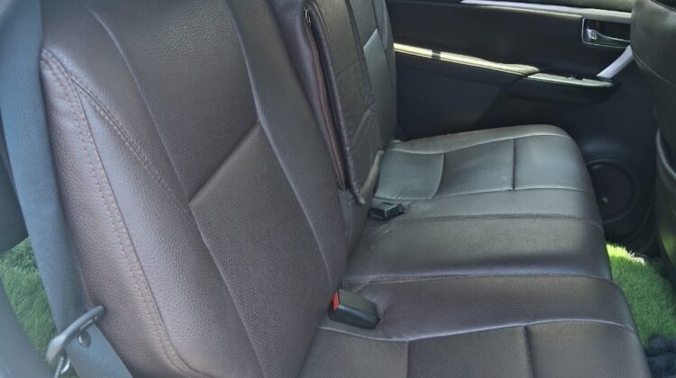 FORTUNER 4X2 (AT)