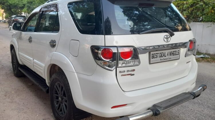 FORTUNER 4X4 (AT)