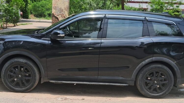 XUV 700 AX7