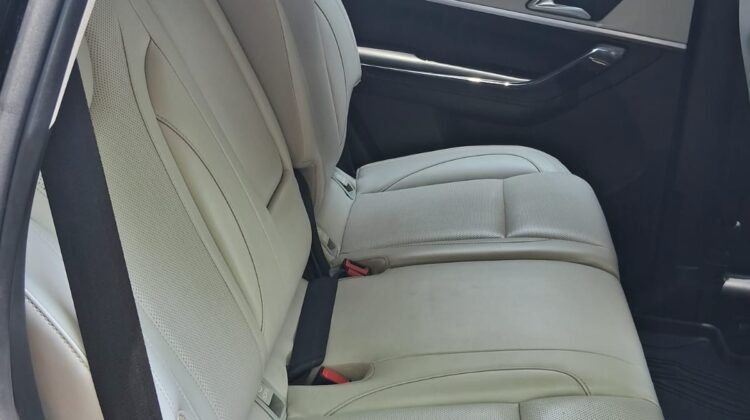 XUV 700 AX7