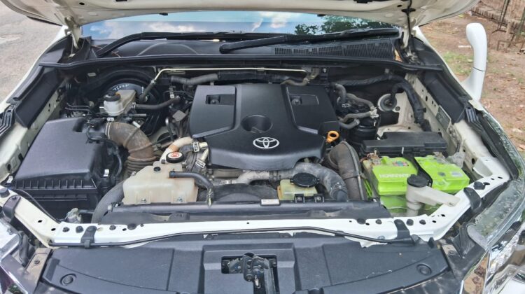 FORTUNER 4X2